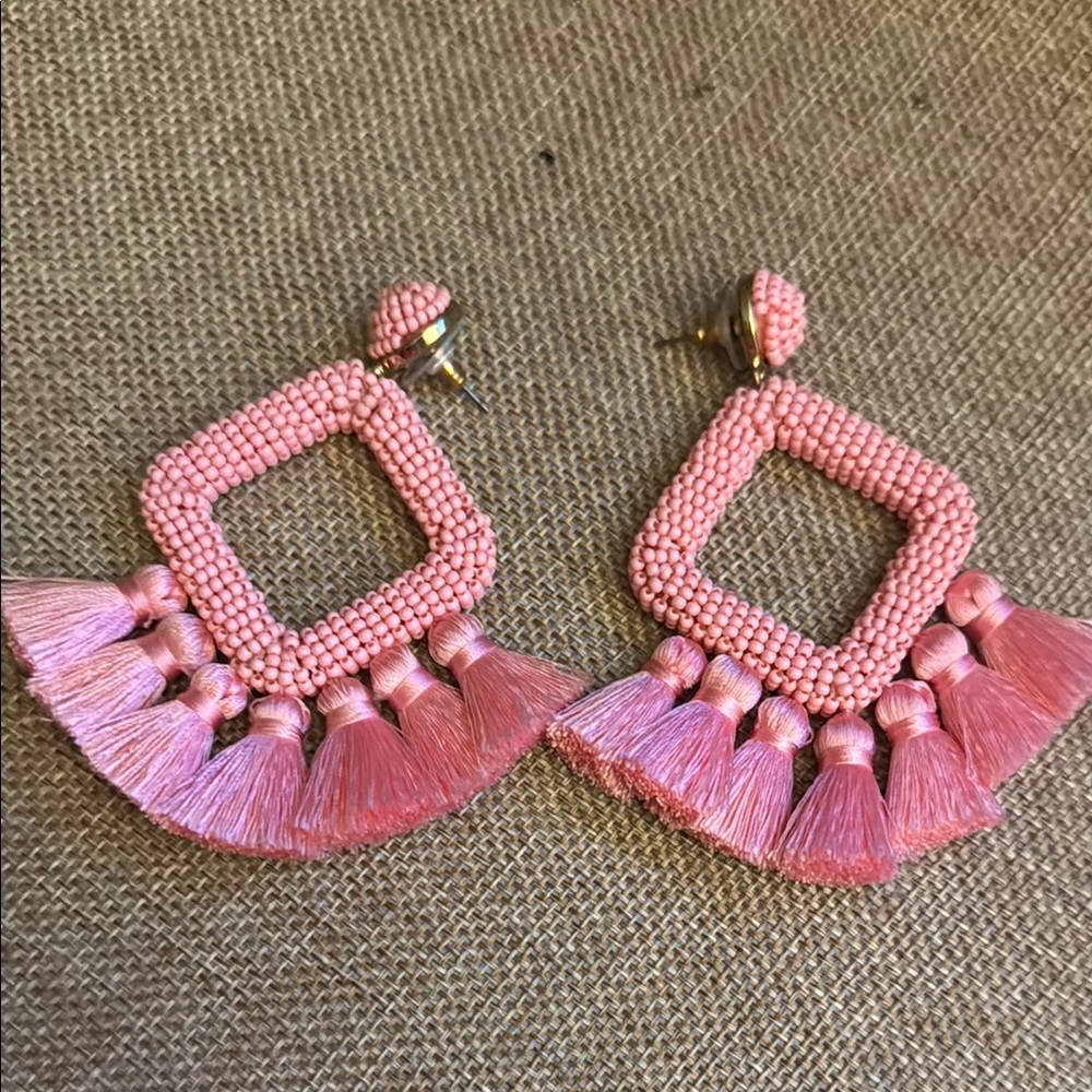 BaubleBar Laniyan Tassel Statement
Earrings Pink Beaded